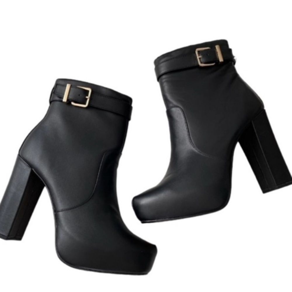 Express Black Genuine Leather ankle platform boots Gold buckle NWOB size 9.5